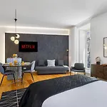 Whome Exclusive Hideaway Perfect For Digital Nomads & Remote Workers 아파트